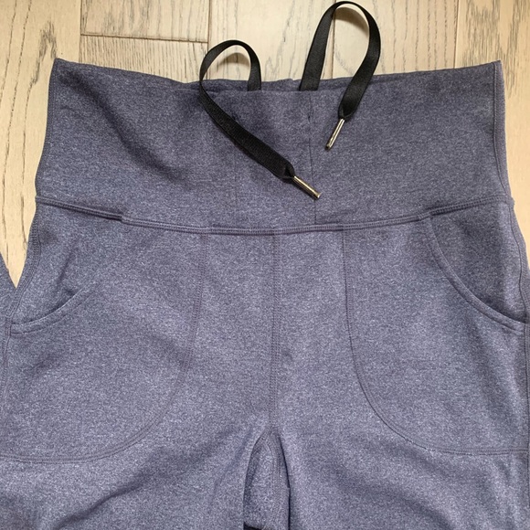 *SOLD* NAVY lululemon leggings - Picture 6 of 11